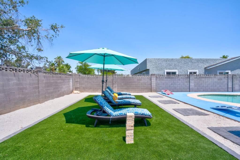 Fab Phx Getaway W/ Pool & Fire Pit Villa Phoenix Dış mekan fotoğraf