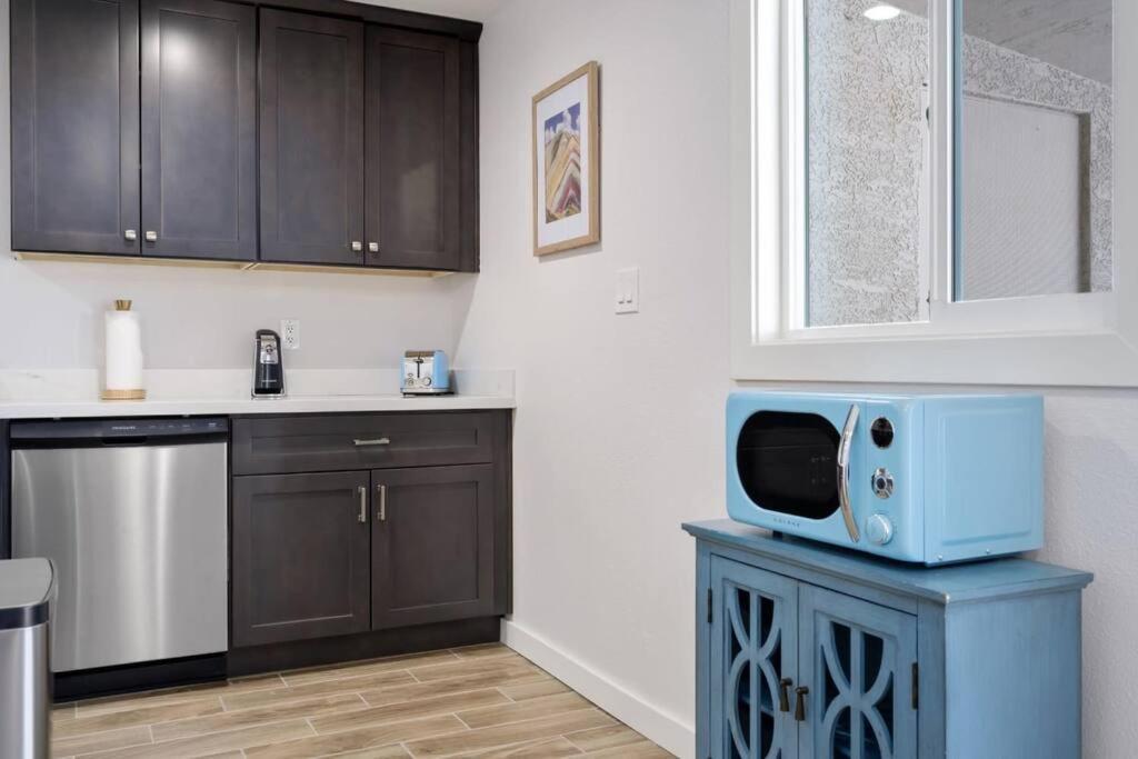 Fab Phx Getaway W/ Pool & Fire Pit Villa Phoenix Dış mekan fotoğraf