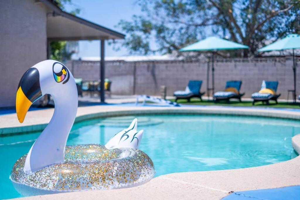 Fab Phx Getaway W/ Pool & Fire Pit Villa Phoenix Dış mekan fotoğraf